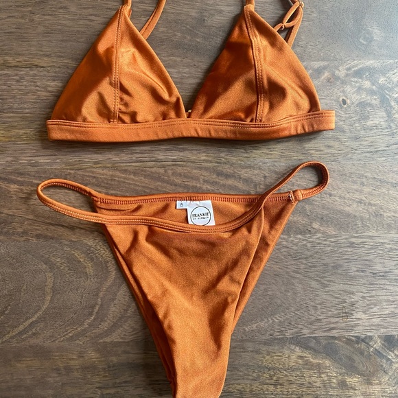 Frankie’s swimwear darling bikini in rust. - Picture 2 of 4